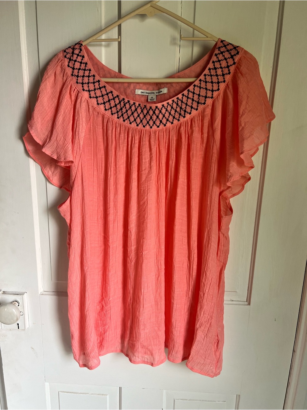 Zac & Rachel Women’s Coral Flutter Sleeve Embroidered Yoke Top size 2XL